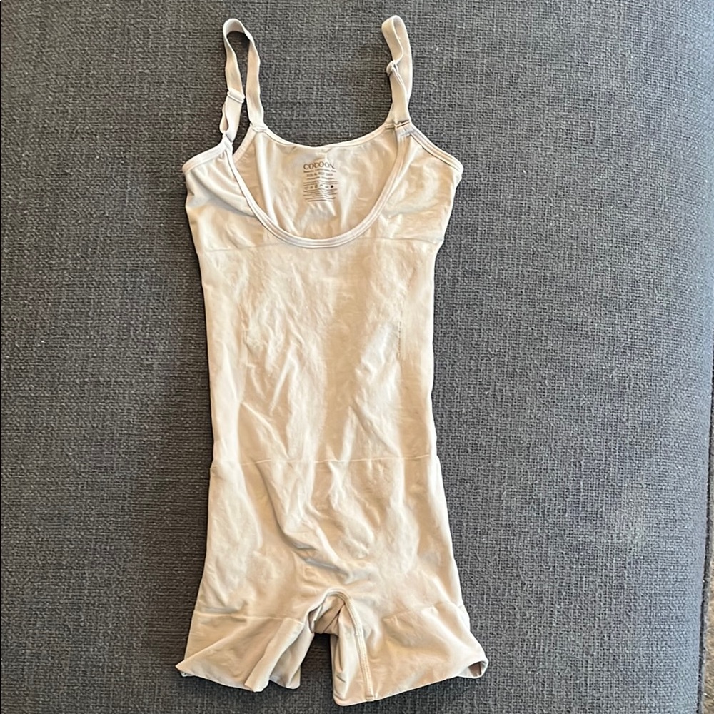 Co’coon Cream Bodysuit with Adjustable Straps size xl